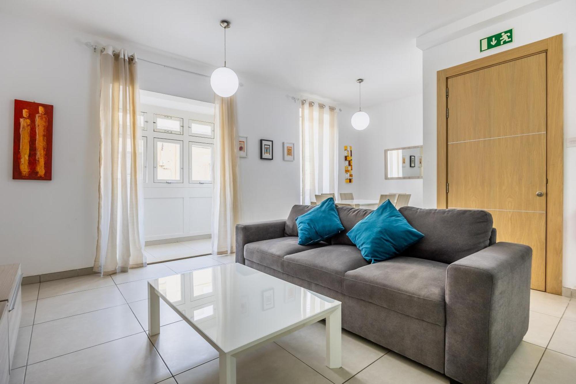 Superb 3Br Apt Close To Seafront Gzira Zimmer foto