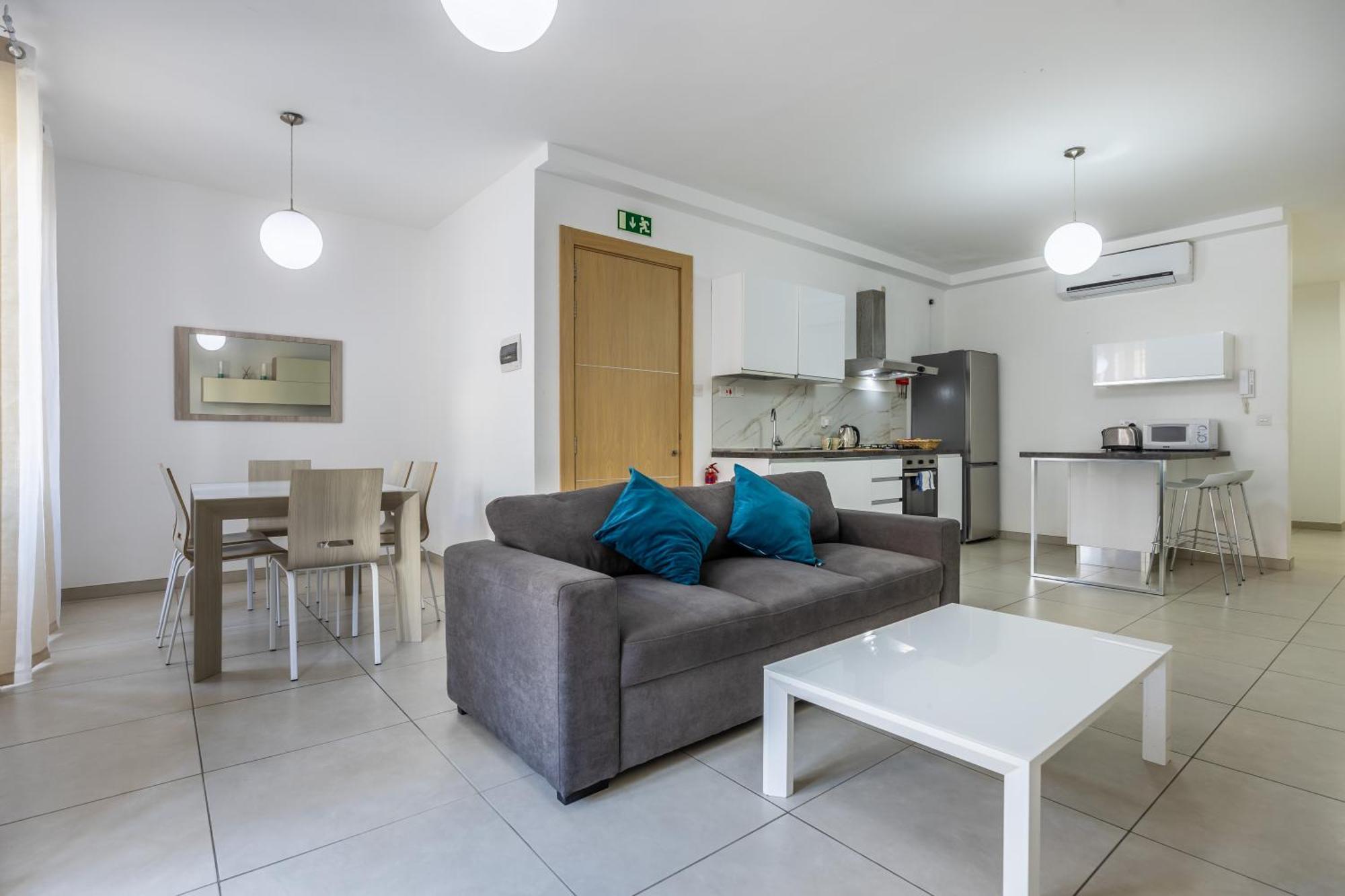 Superb 3Br Apt Close To Seafront Gzira Zimmer foto