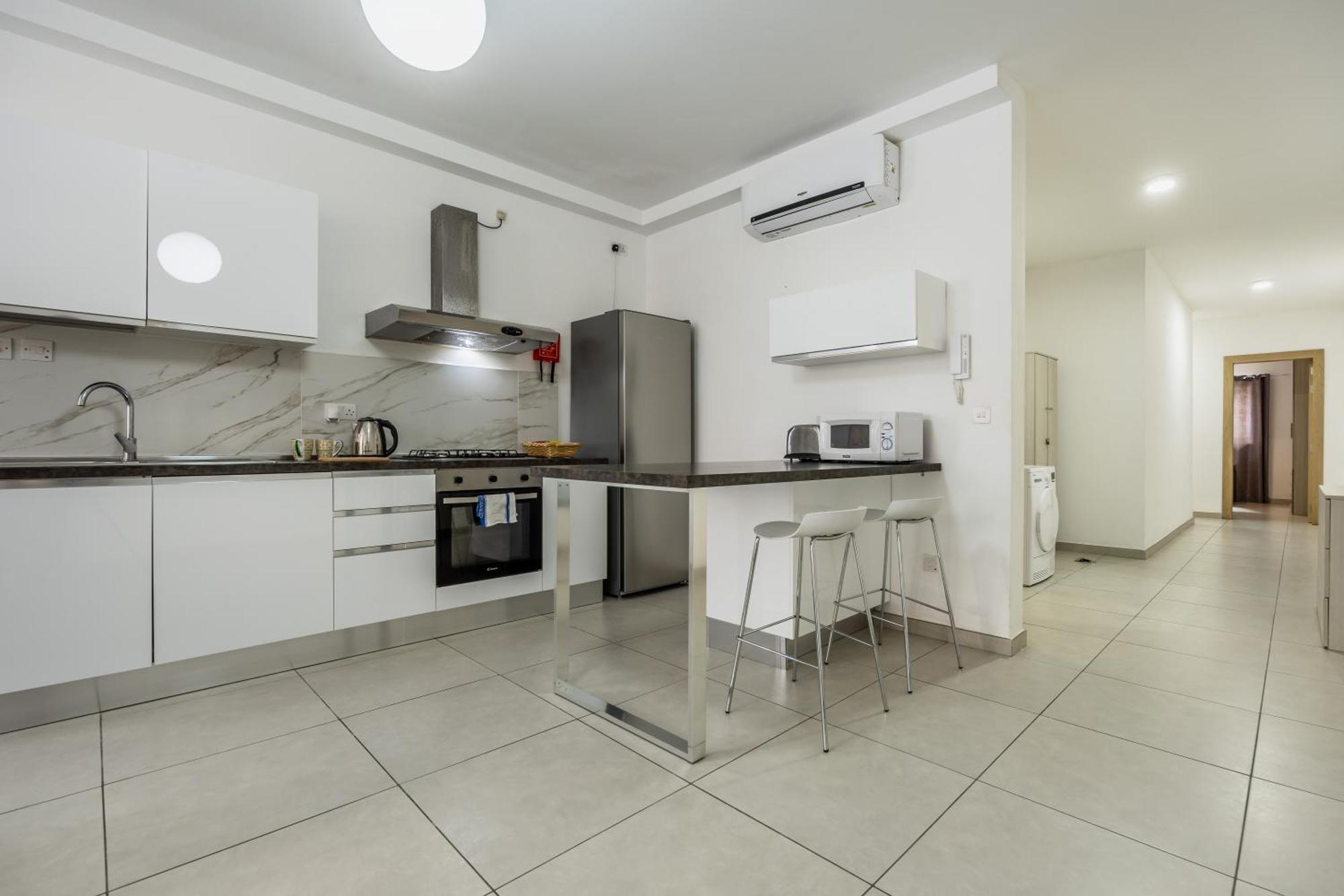 Superb 3Br Apt Close To Seafront Gzira Zimmer foto