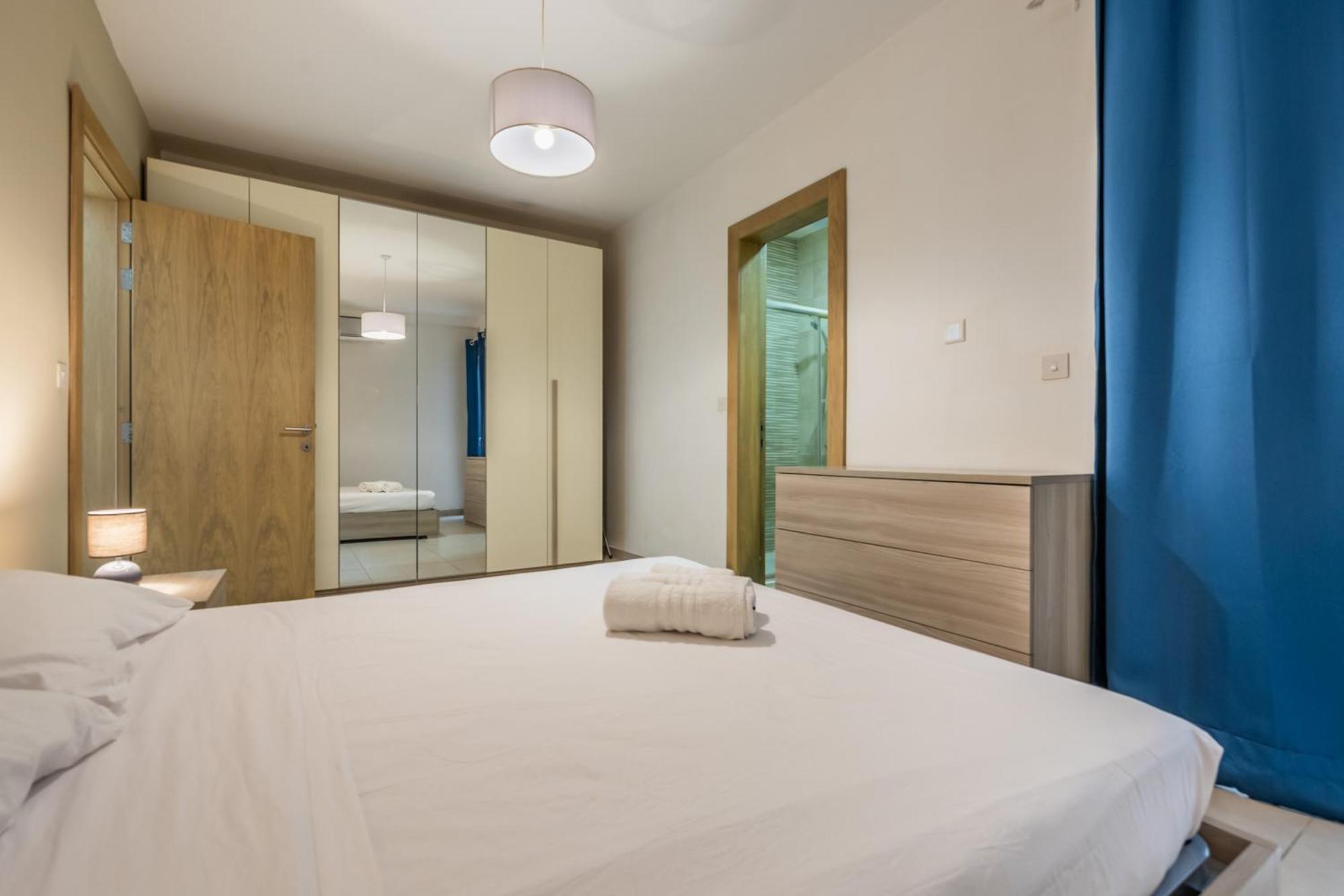 Superb 3Br Apt Close To Seafront Gzira Zimmer foto